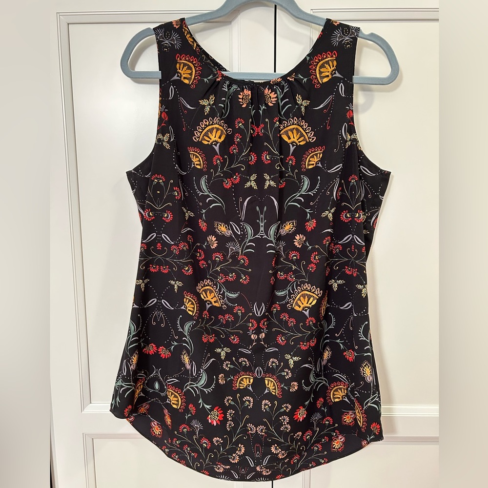 NWOT Cabi Legend Blouse Folklore Pattern